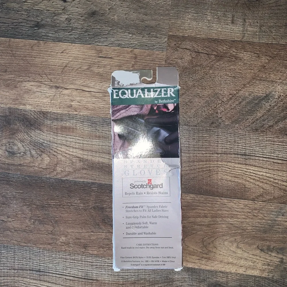 Equalizer NWT navy scotchgard riding gloves size OS fits all
